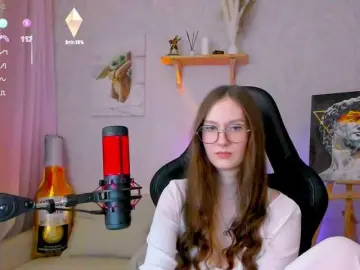 -Lovely  live sex cam