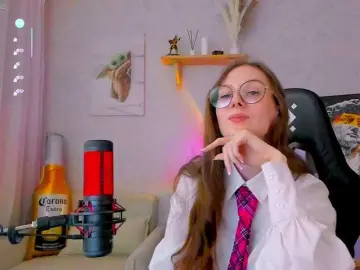 -Lovely  live sex cam
