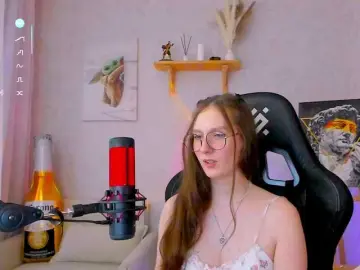 -Lovely  live sex cam