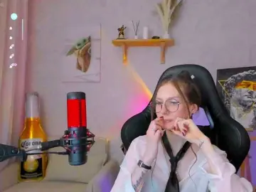 -Lovely  live sex cam
