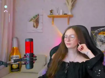 -Lovely  live sex cam