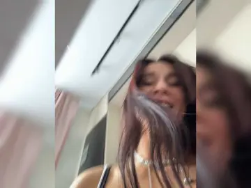 Adel9  live sex cam