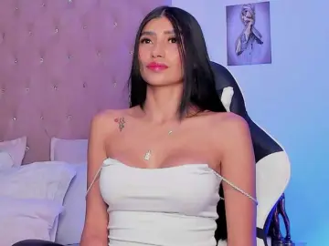 Elayamars  live sex cam