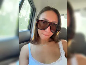 Juna97  live sex cam