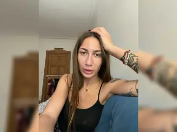 Juna97  live sex cam