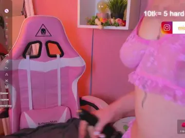 MissDilara  live sex cam