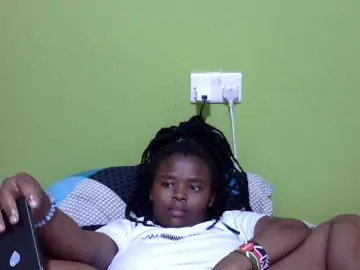 Prettydomina  live sex cam