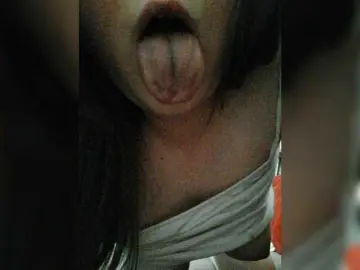 Siiimii998  live sex cam