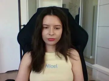 LariceHoney  live sex cam