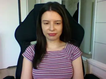 LariceHoney  live sex cam