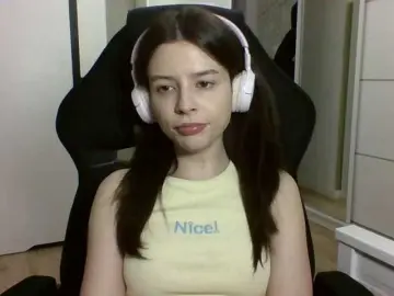 LariceHoney  live sex cam