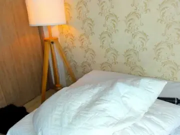 MAHIAMONTENEGRO  live sex cam