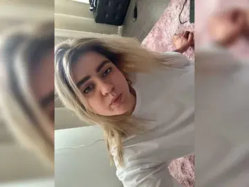 Nika-Licka  live sex cam