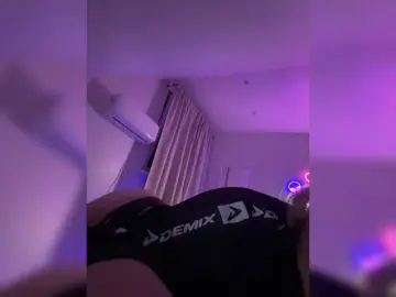 Nika-Licka  live sex cam