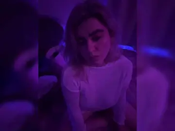 Nika-Licka  live sex cam