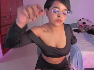 Tatiana25  live sex cam