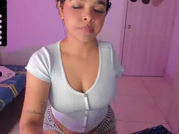 Tatiana25  live sex cam