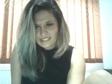 Lionessmom  live sex cam