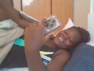 Prettybree88  live sex cam