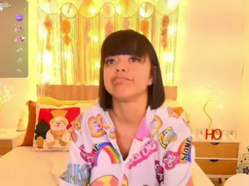 EvyOwens  live sex cam