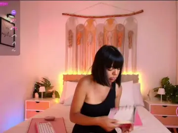 EvyOwens  live sex cam