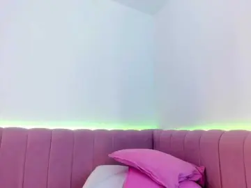 LucineArias  live sex cam