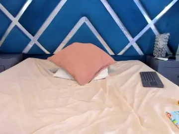LucineArias  live sex cam