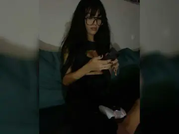 MelissaLegend  live sex cam