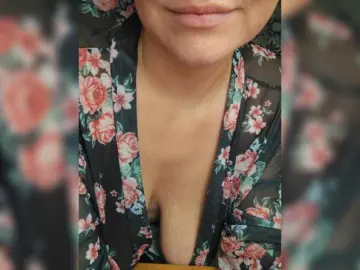 NotYourMuse1  live sex cam