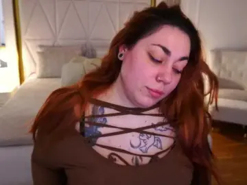 AmazonkaStarrr  live sex cam