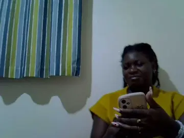 Ebony-Quinter  live sex cam