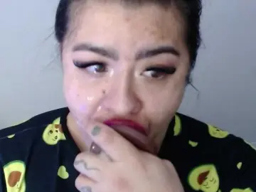 Lizhot2305  live sex cam