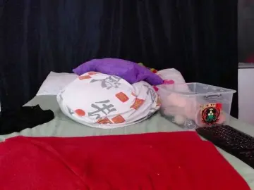 Lizhot2305  live sex cam