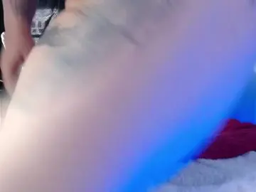 Lizhot2305  live sex cam