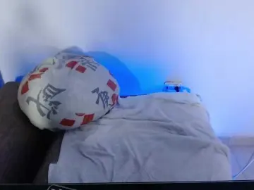 Lizhot2305  live sex cam