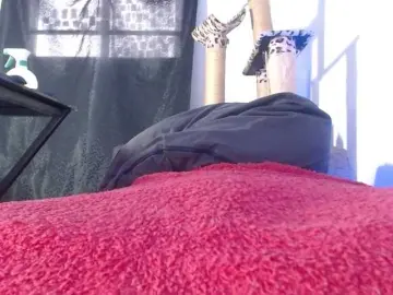Lizhot2305  live sex cam