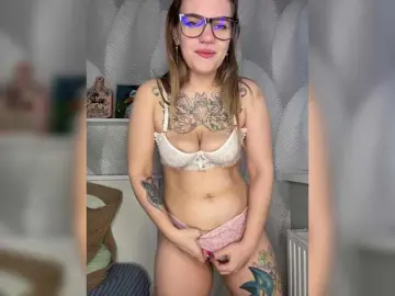 -Tiki-Riki-  live sex cam