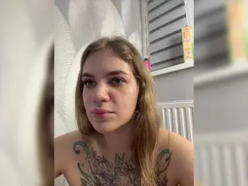 -Tiki-Riki-  live sex cam