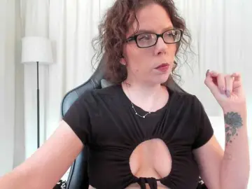 SaraDesireXO  live sex cam