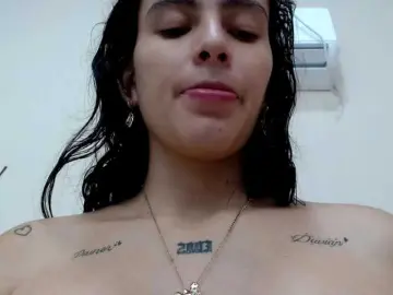 Kasandracute18  live sex cam