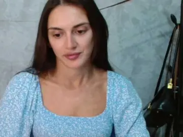 FlirtyRoxi  live sex cam