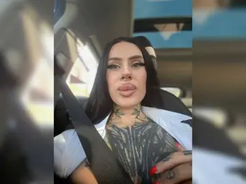 Lina-moore69  live sex cam