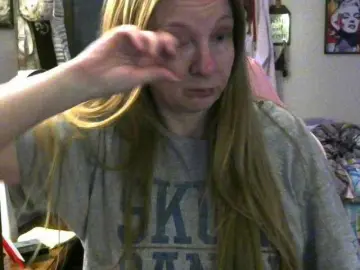 MilaStoned  live sex cam