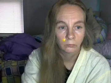 MilaStoned  live sex cam