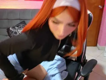 Keitymoon  live sex cam