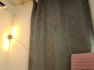 Lia-curve  live sex cam