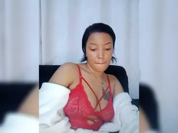 BeautifulGia  live sex cam