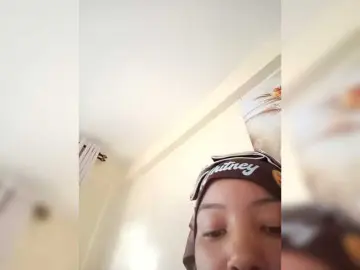 BeautifulGia  live sex cam