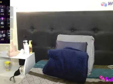 Danielaa-a  live sex cam