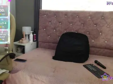 Danielaa-a  live sex cam